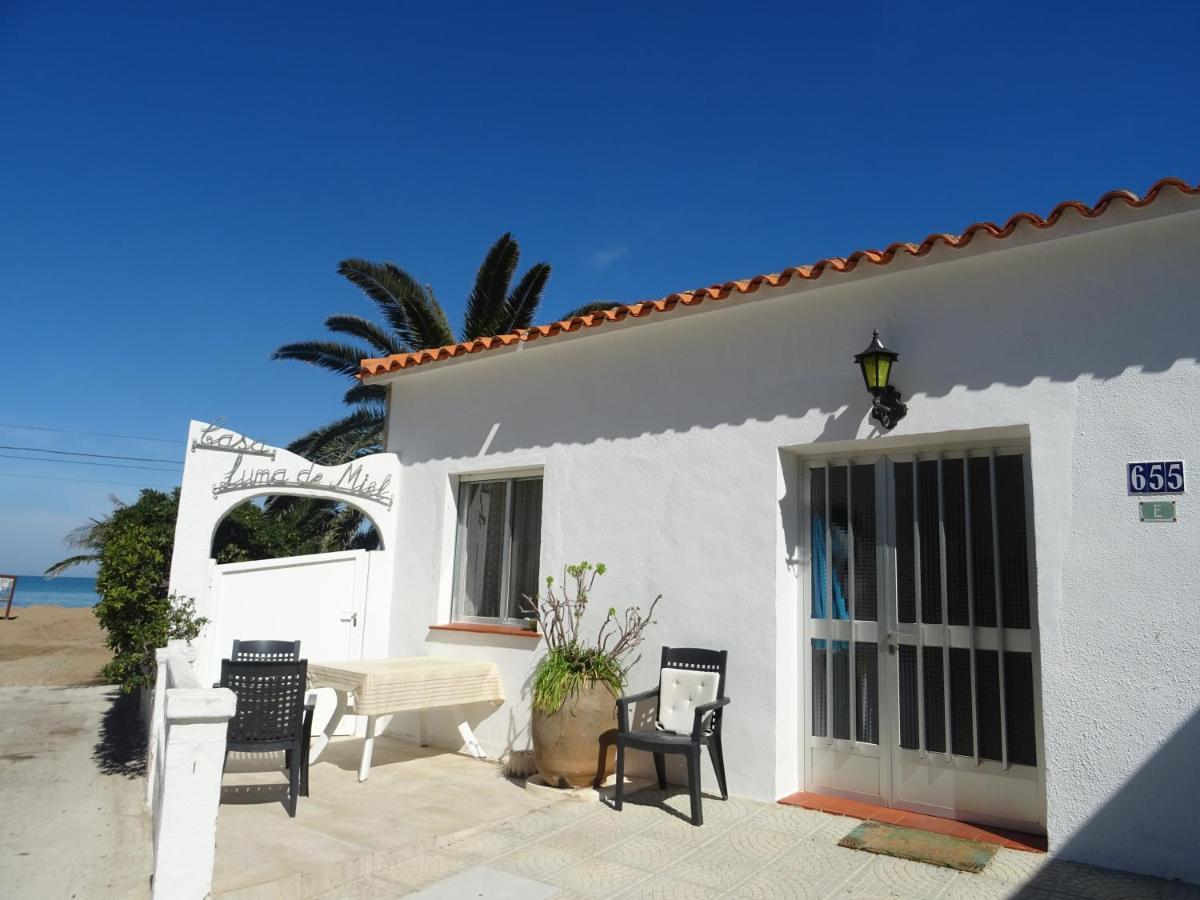 Villa At Seafront With Private Garden-655 Дения Экстерьер фото
